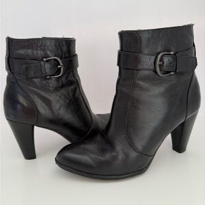 Y2K‎ BORN Crown size 7 women’s black leather booties with buckle and 3 in heel.